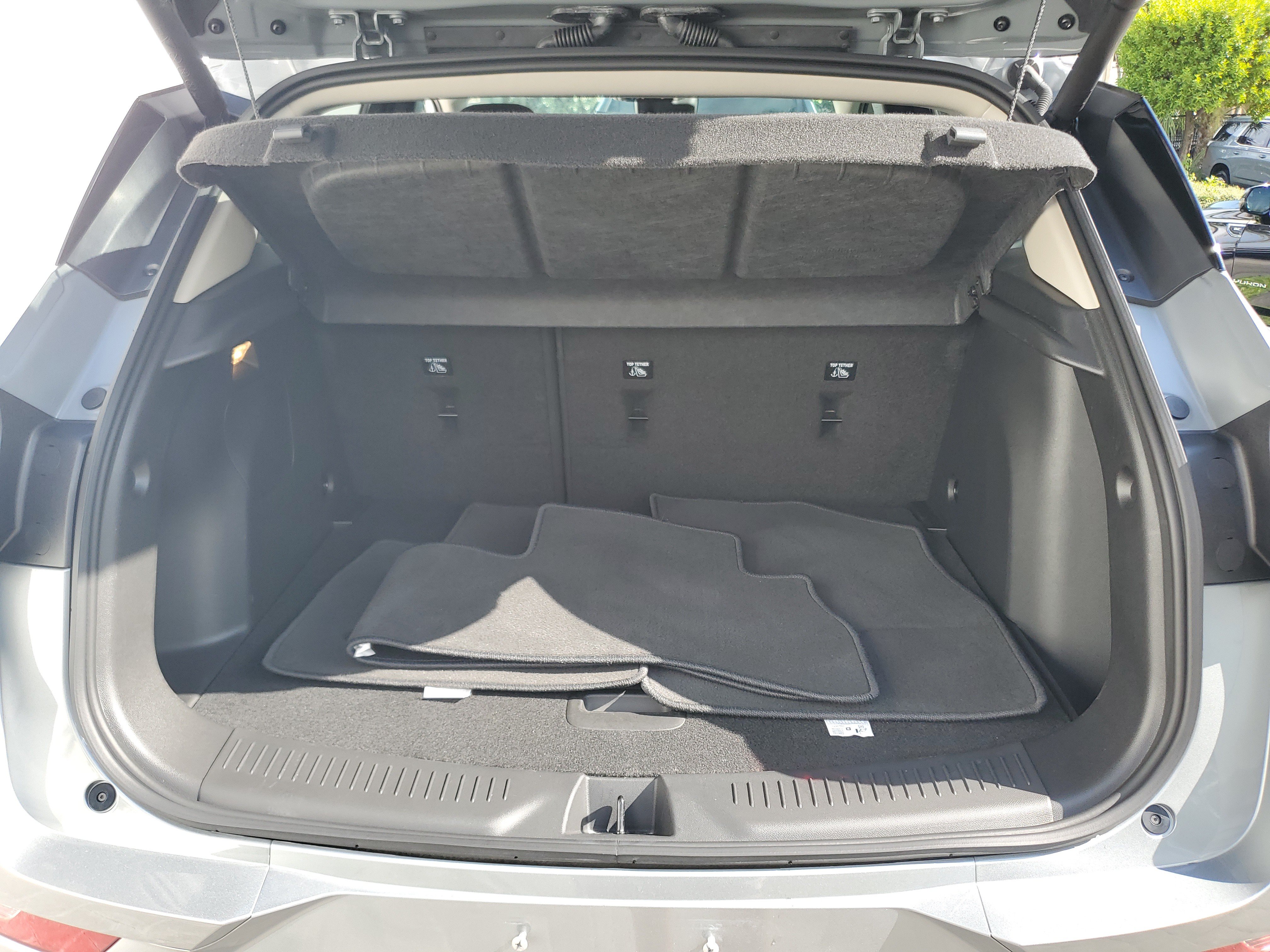 Used 2023 Buick Encore GX Select w/ Sport Touring Package FWD image 10