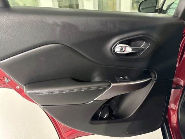 Used 2019 Jeep Cherokee Limited w/ Trailer Tow Group image 20