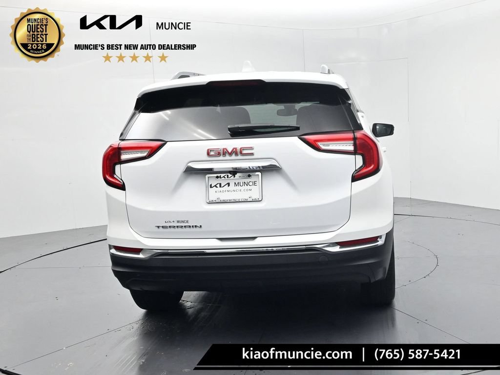 Used 2024 GMC Terrain SLT w/ Infotainment Package II FWD image 7