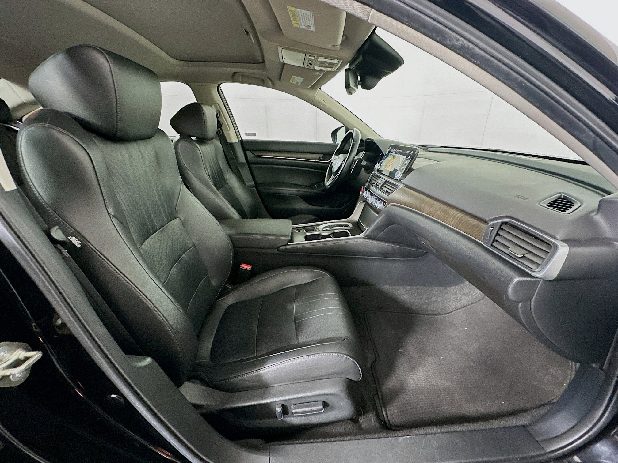 Used 2019 Honda Accord Touring image 31