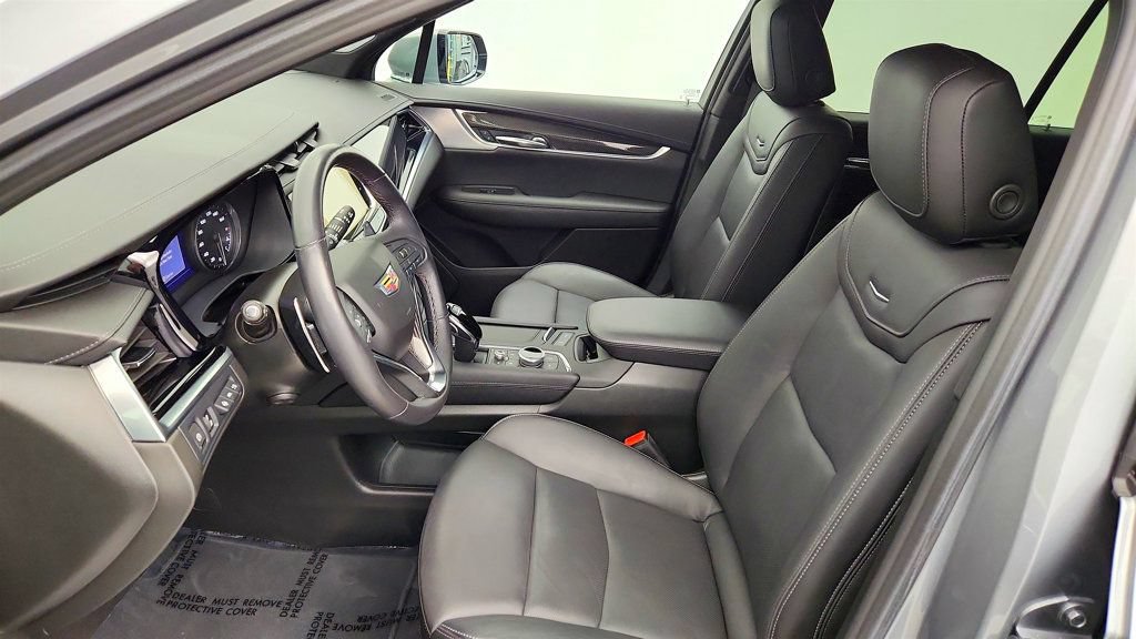 Used 2024 Cadillac XT6 Sport w/ Technology Package AWD/4WD image 21
