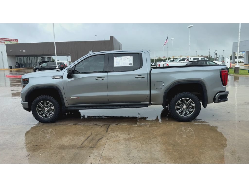 Used 2024 GMC Sierra 1500 AT4 w/ AT4 Premium Package AWD/4WD image 5