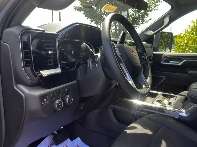 New 2026 Chevrolet Silverado 3500 LT AWD/4WD image 14