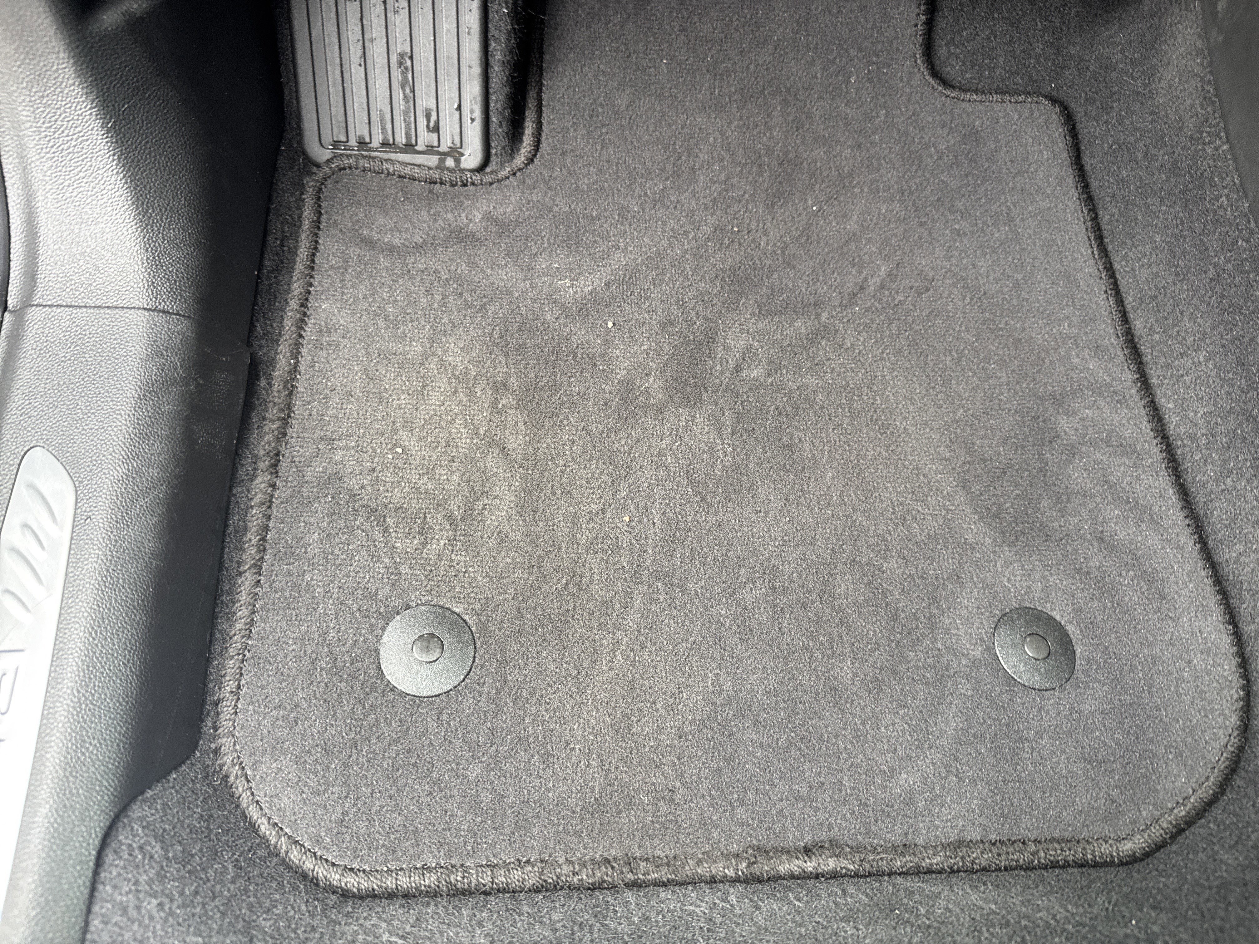 Used 2019 Buick Envision Essence image 18