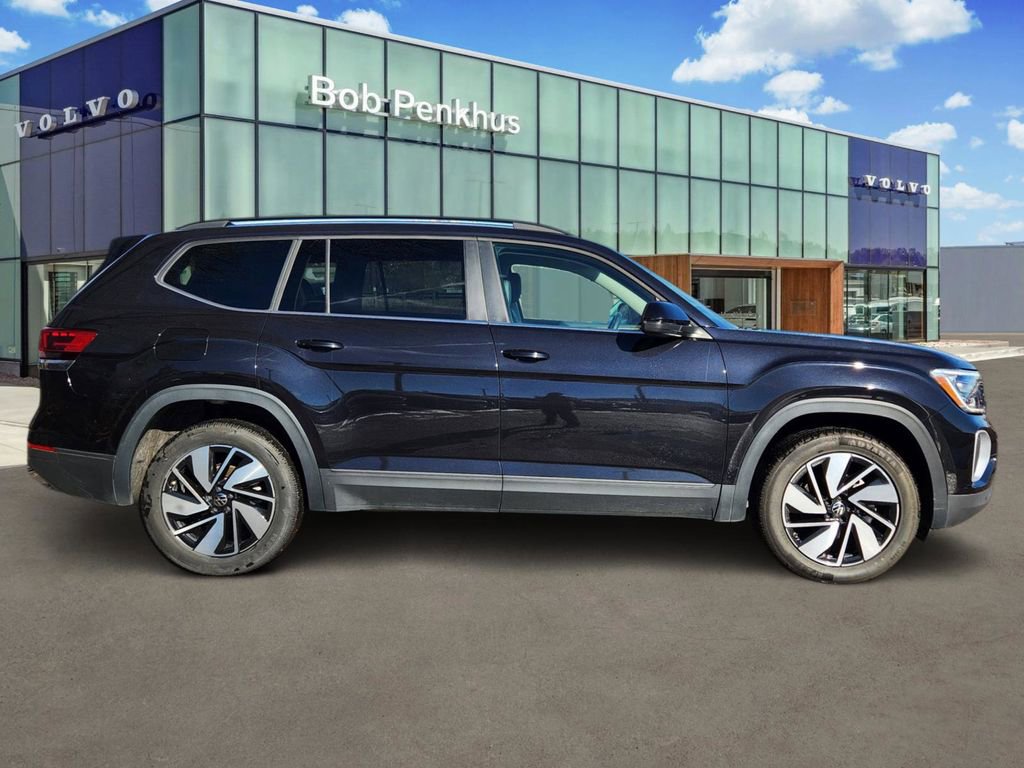 Used 2025 Volkswagen Atlas SE image 23