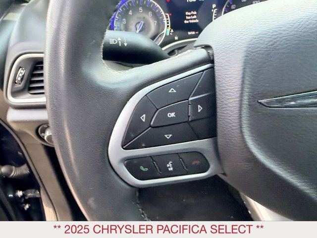 Certified 2025 Chrysler Pacifica Select image 23