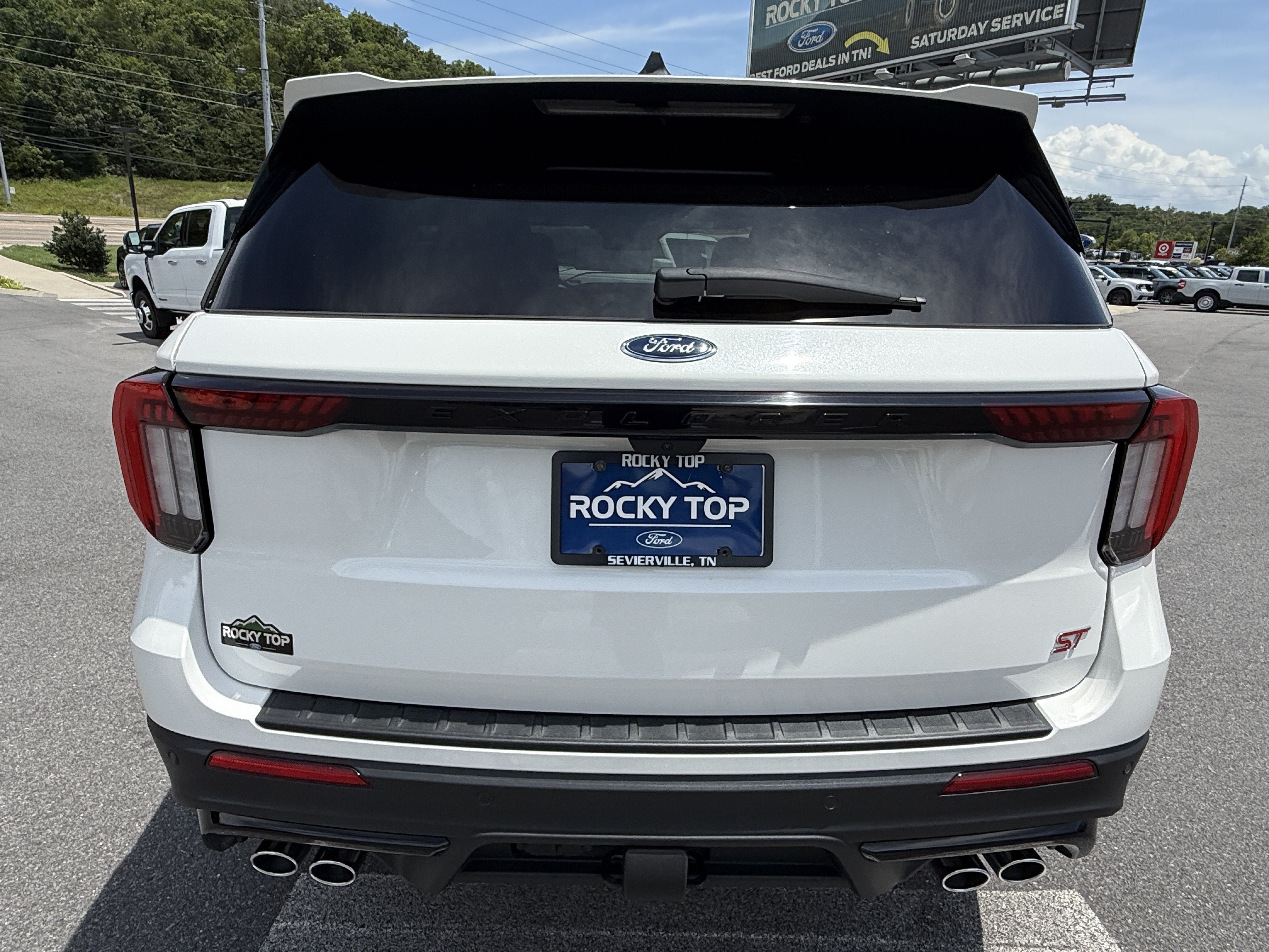 Used 2025 Ford Explorer ST AWD/4WD image 6