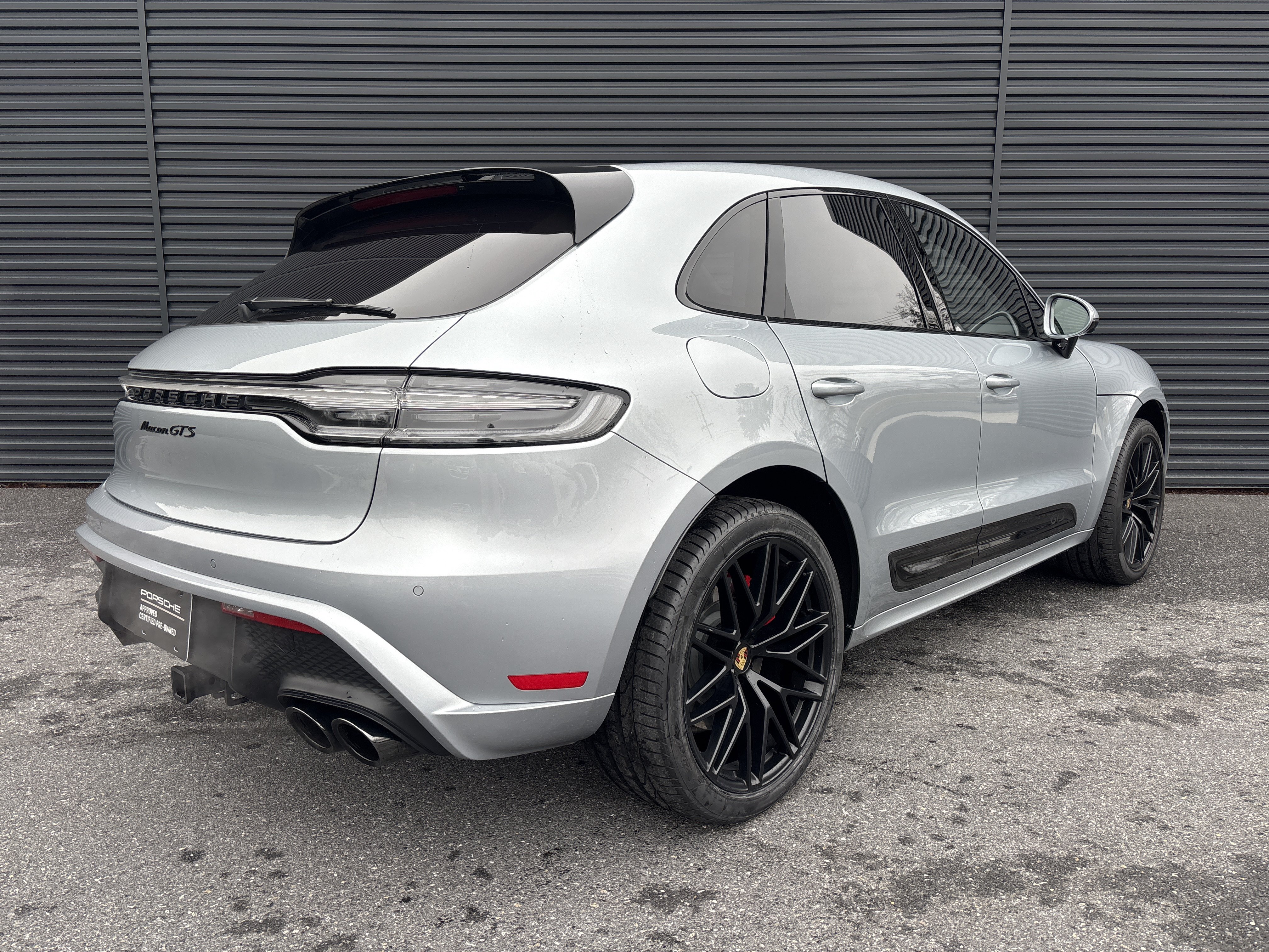 Certified 2025 Porsche Macan GTS AWD/4WD image 5
