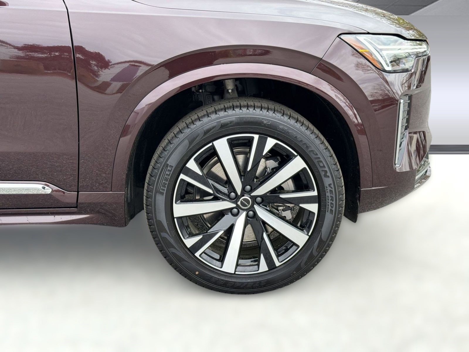 New 2026 Volvo XC90 B5 Core w/ Protection Package image 12