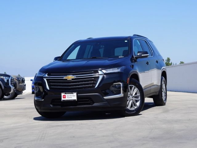 Used 2023 Chevrolet Traverse LT w/ LPO, Cargo Package AWD/4WD image 4