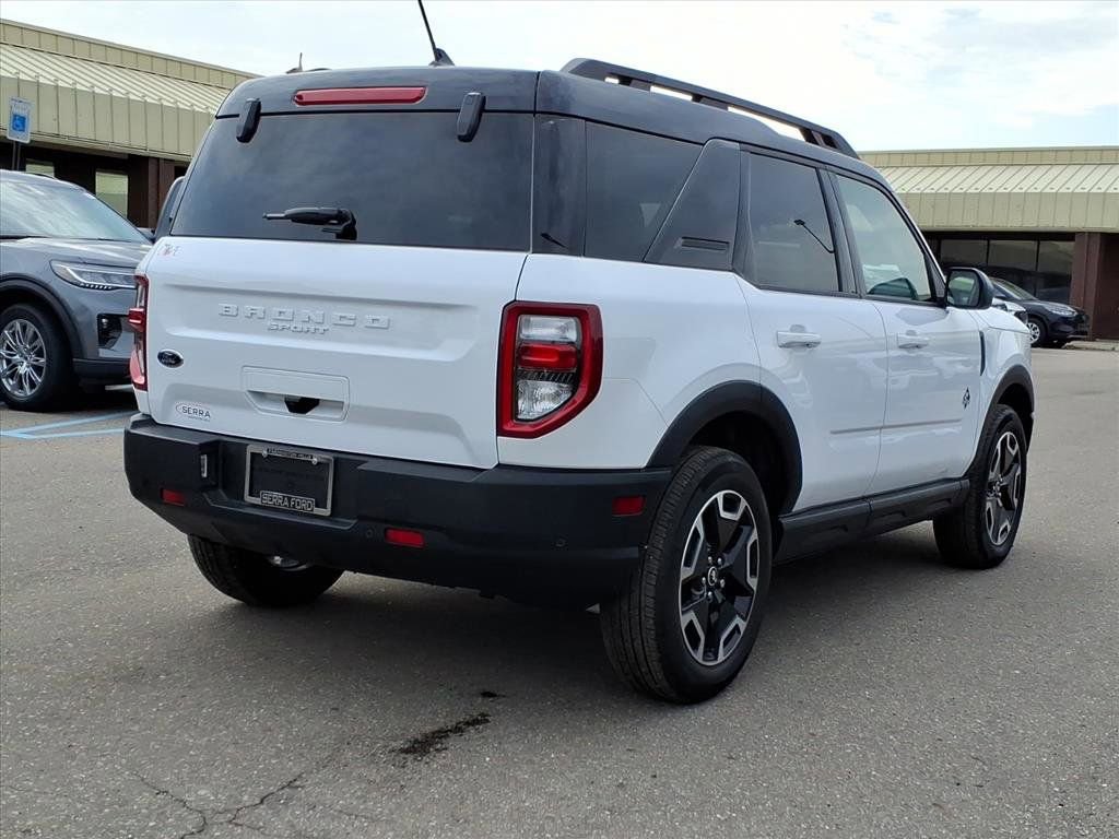 Used 2024 Ford Bronco Sport Outer Banks image 5