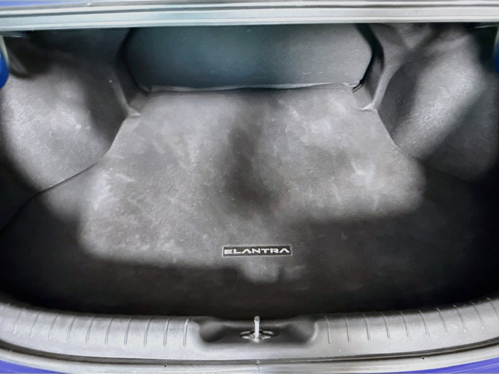 Certified 2023 Hyundai Elantra SEL w/ Convenience Package FWD image 28