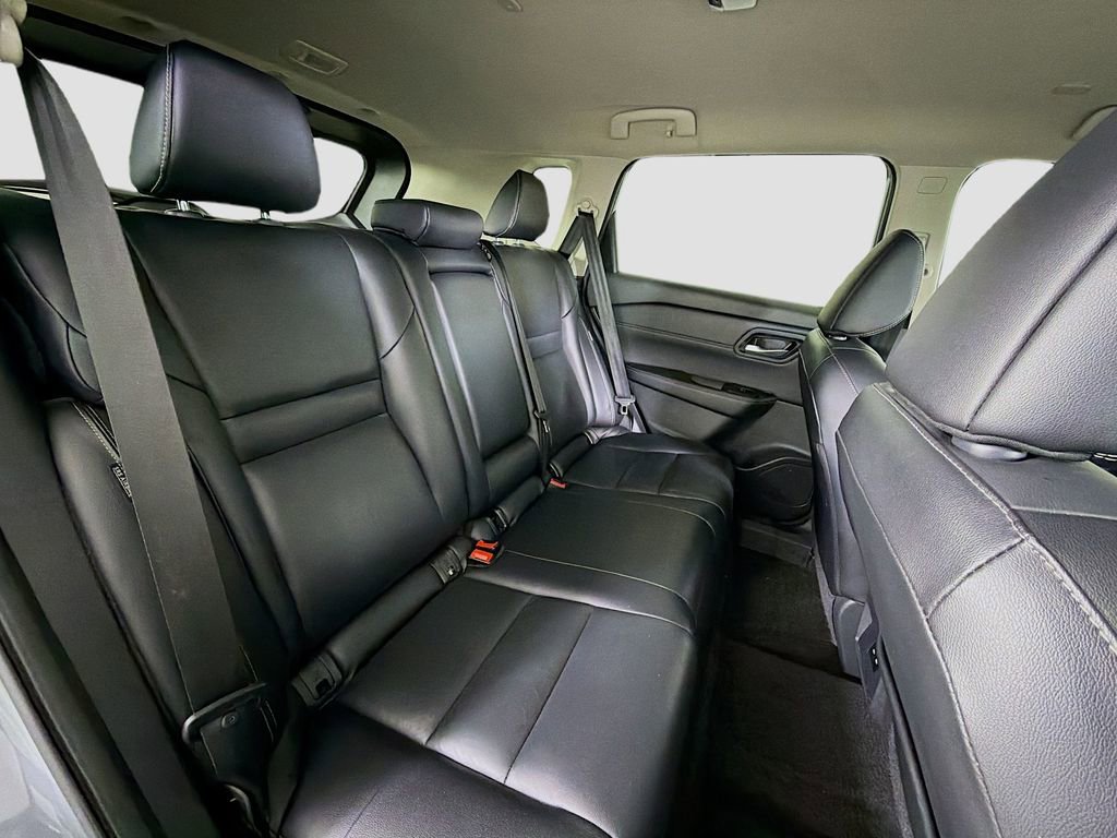 Used 2024 Nissan Rogue SL FWD image 31