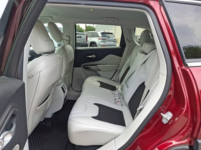 Certified 2020 Jeep Cherokee Latitude Plus w/ Cold Weather Group AWD/4WD image 10