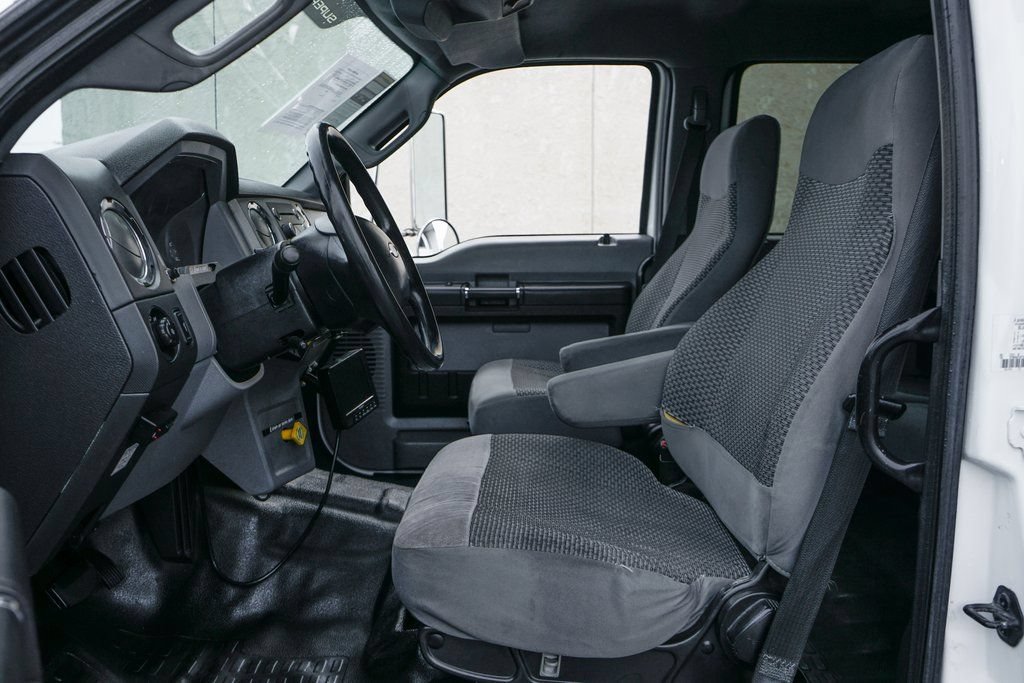Used 2015 Ford F650 2WD Crew Cab Super Duty image 29