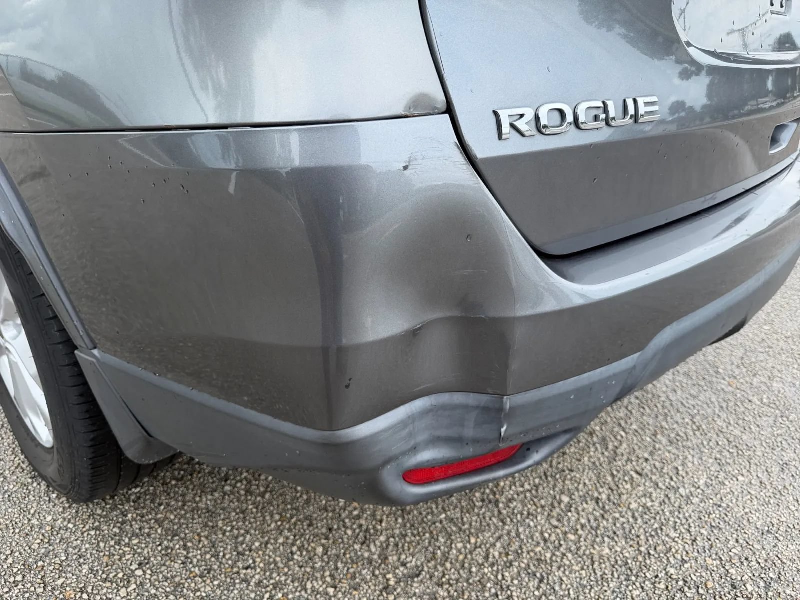 Used 2015 Nissan Rogue SV FWD image 26