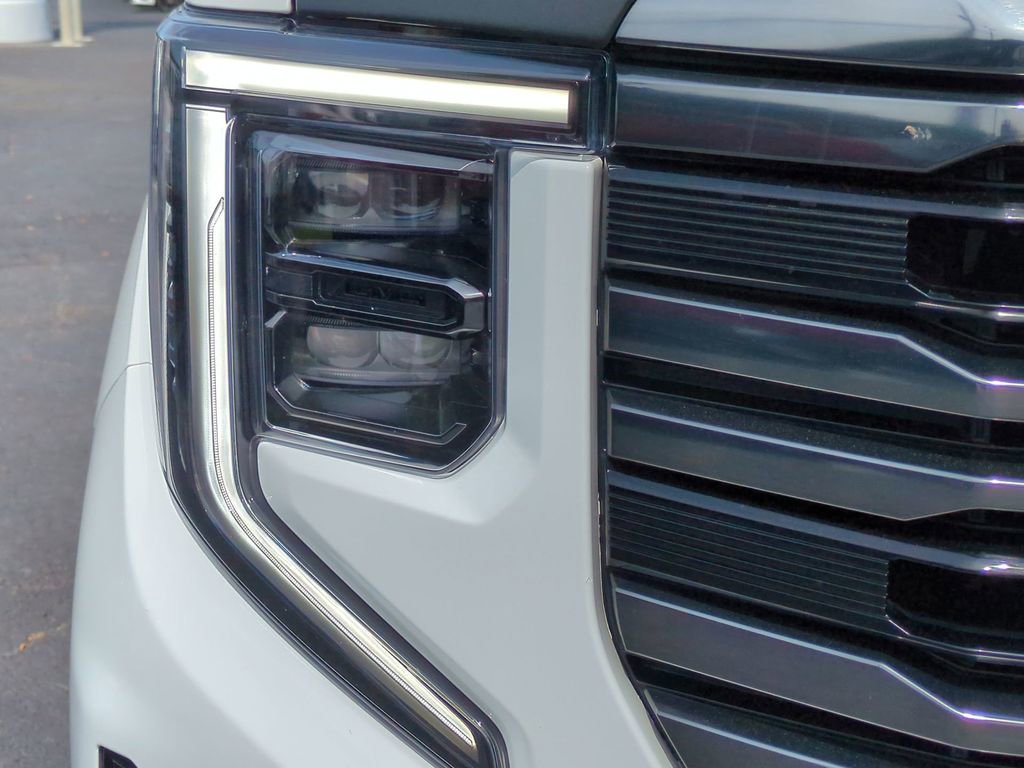 Used 2023 GMC Sierra 1500 AT4 w/ Technology Package image 13