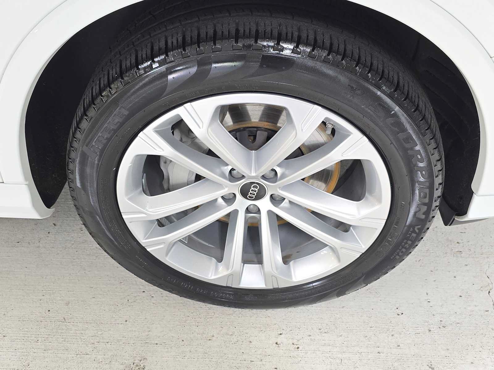 Used 2025 Audi Q7 3.0T Premium Plus AWD/4WD image 9
