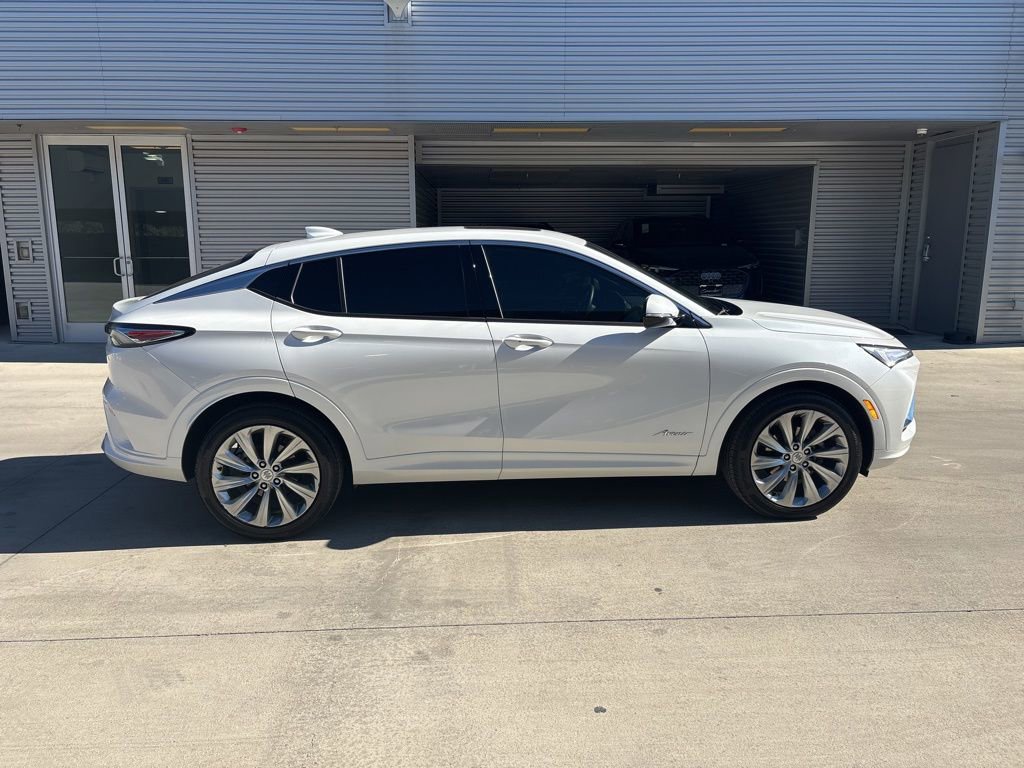 Used 2025 Buick Envista Avenir image 4