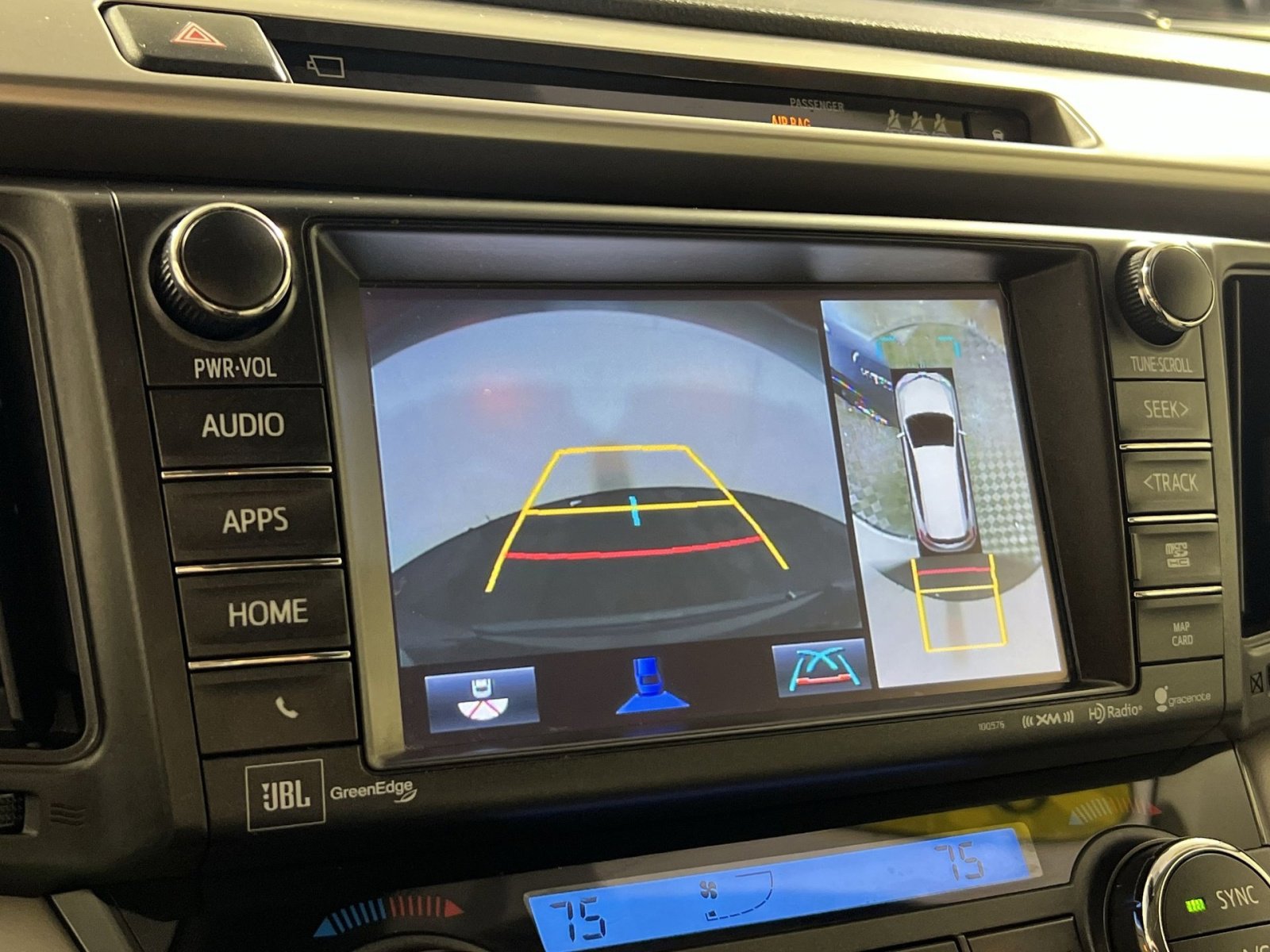 Used 2018 Toyota RAV4 Limited image 19