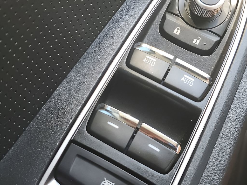 Used 2022 Subaru Ascent Limited w/ Technology Package image 35