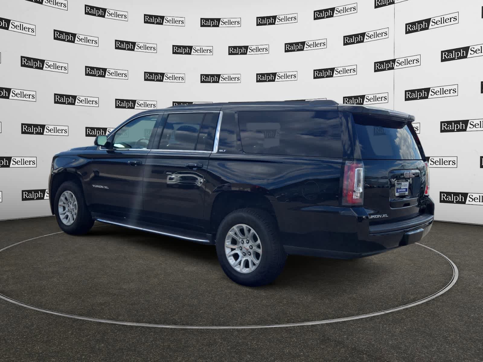 Used 2019 GMC Yukon XL SLT AWD/4WD image 4