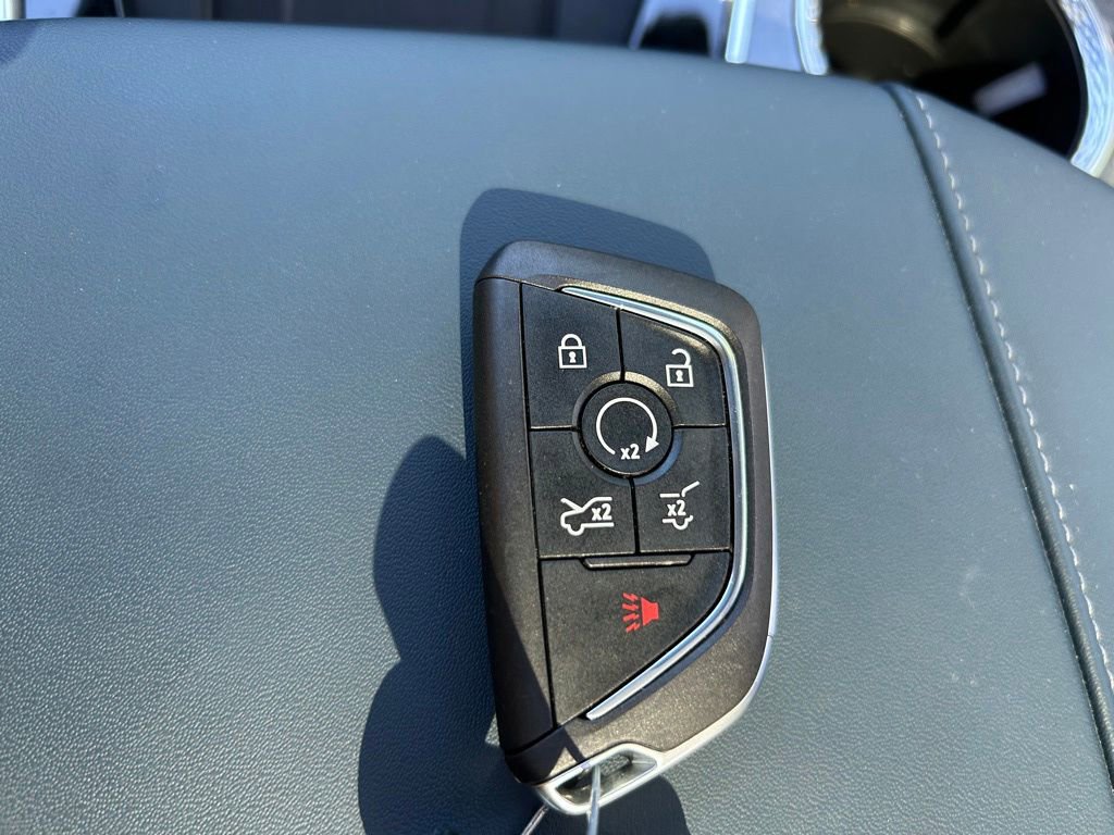 Used 2025 Cadillac Escalade IQ Luxury 2 w/ LPO, Premium Carpet Package AWD/4WD image 45