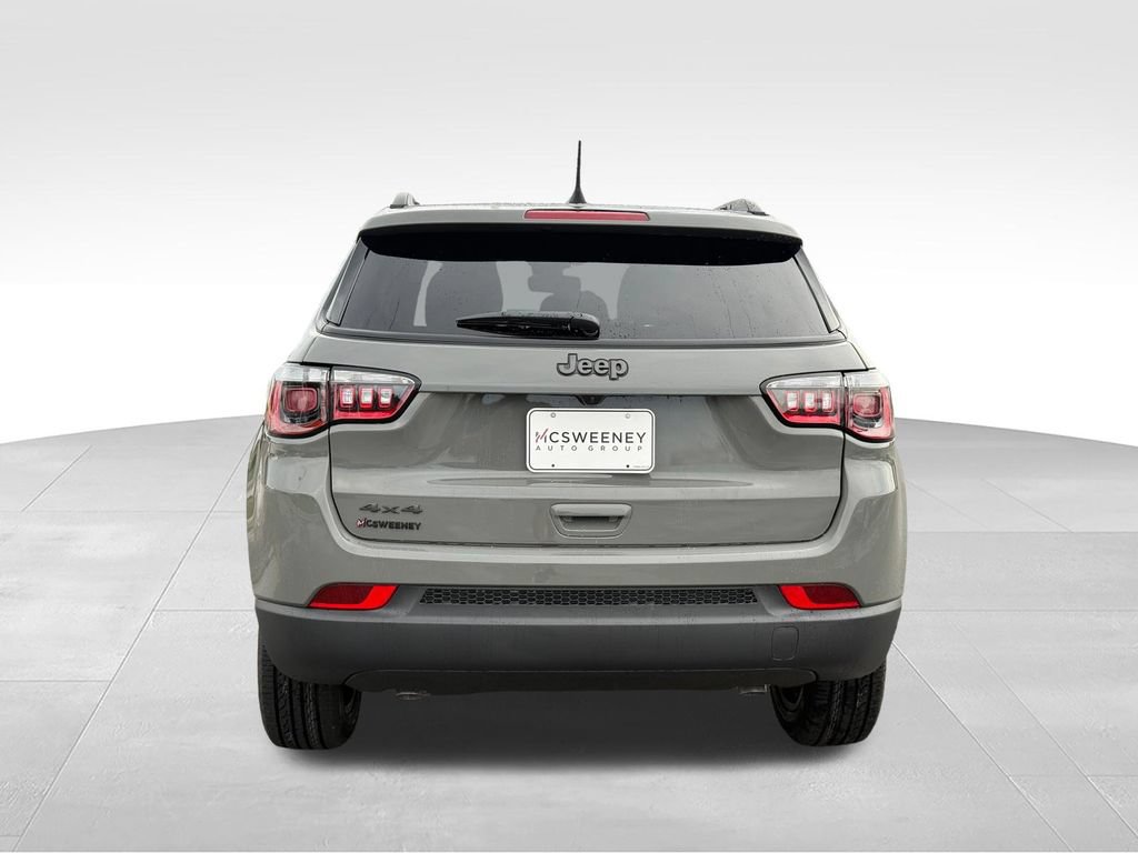 New 2026 Jeep Compass Latitude AWD/4WD image 28