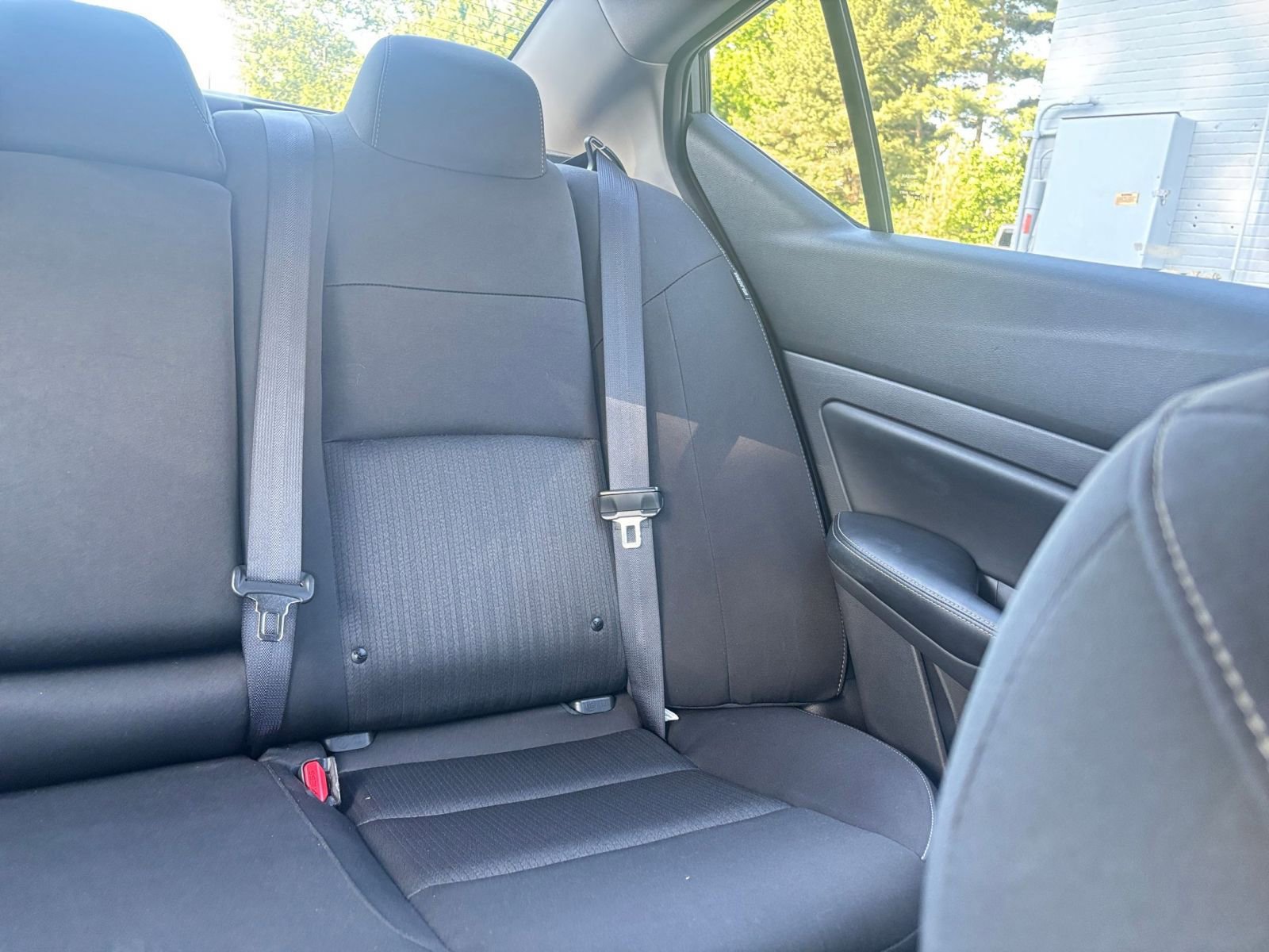 Used 2025 Nissan Altima 2.5 SV FWD image 37