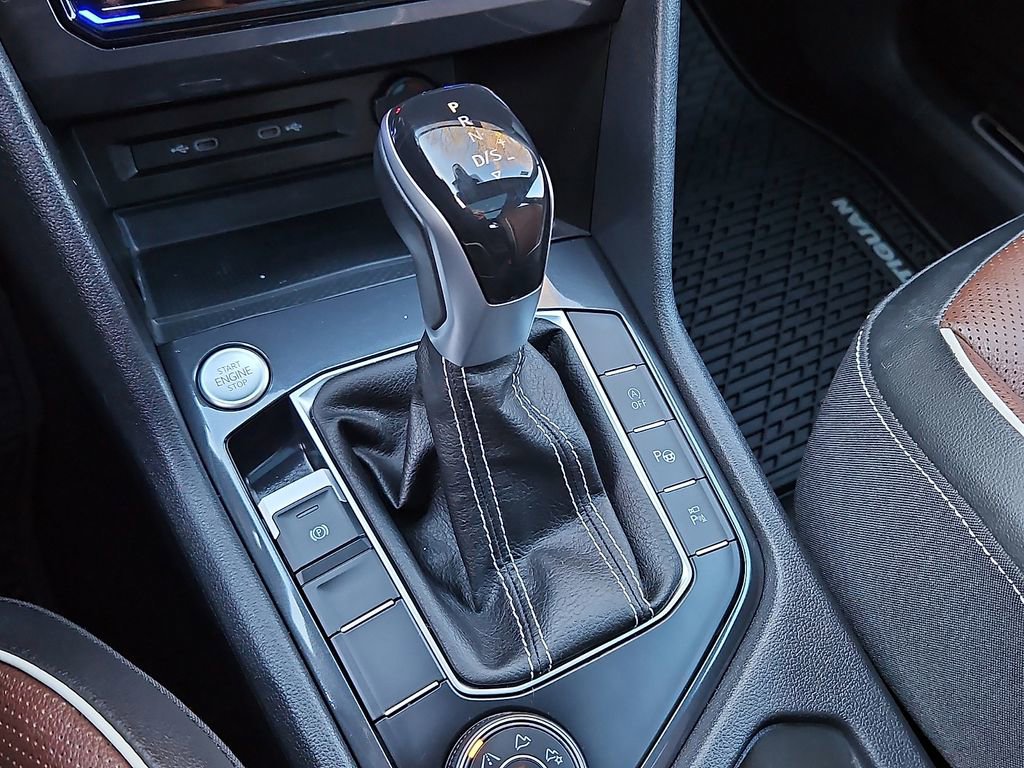 Used 2022 Volkswagen Tiguan SEL R-Line image 17