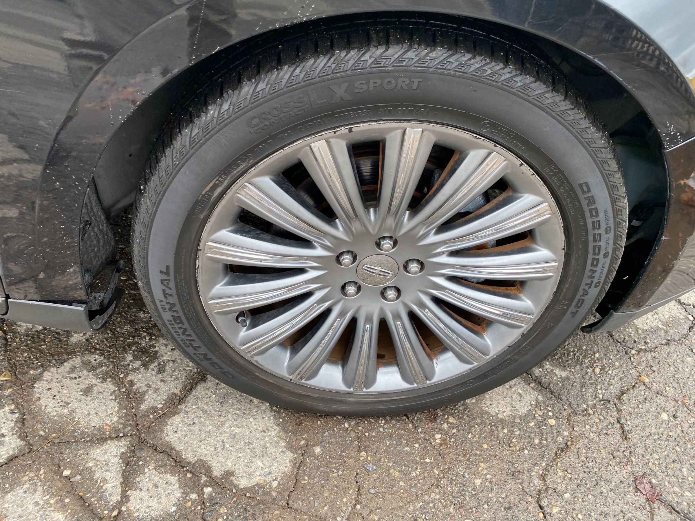 Used 2015 Lincoln MKS AWD w/ Equipment Group 101A image 32