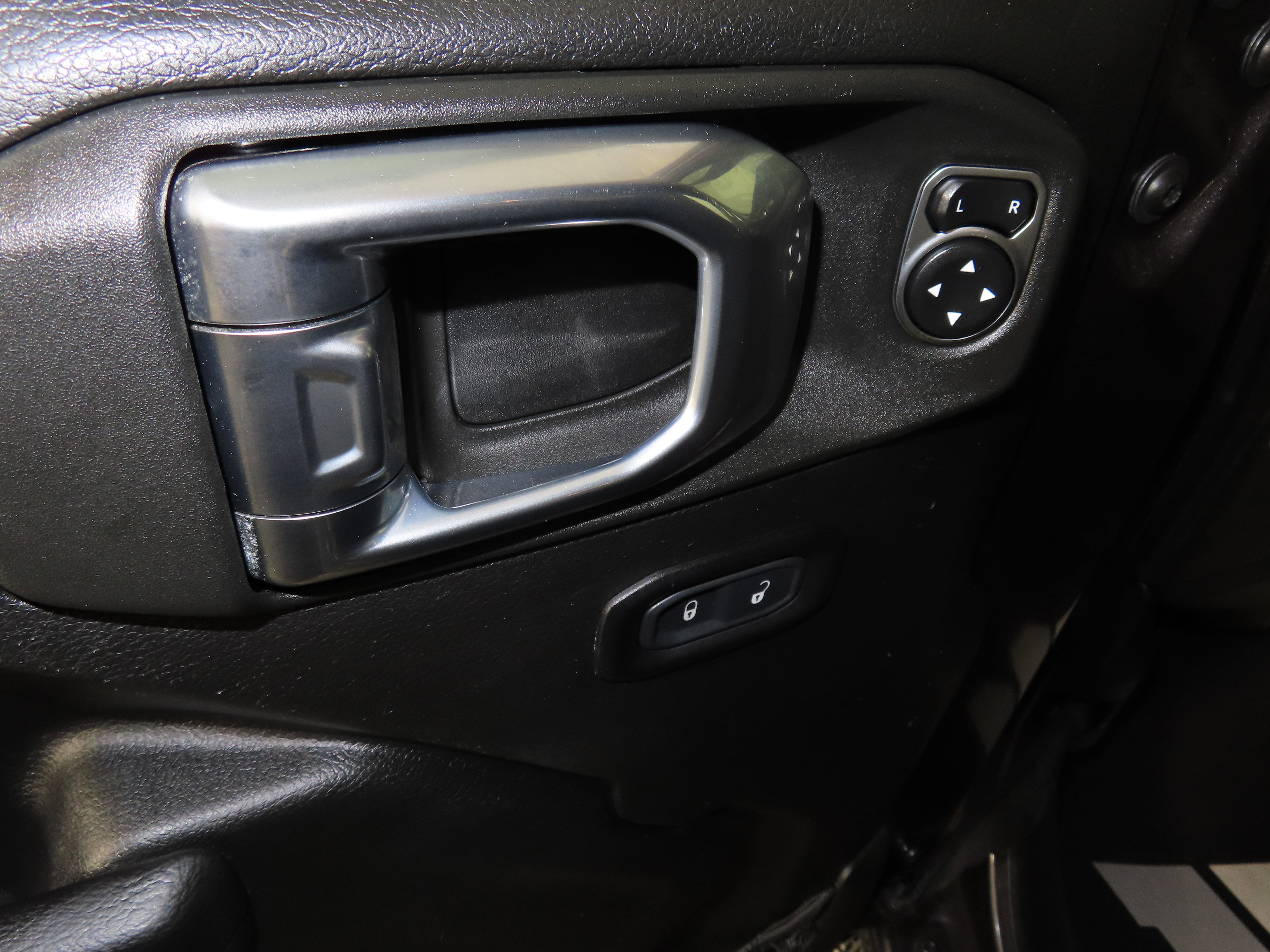 Used 2022 Jeep Wrangler Unlimited Sport image 49