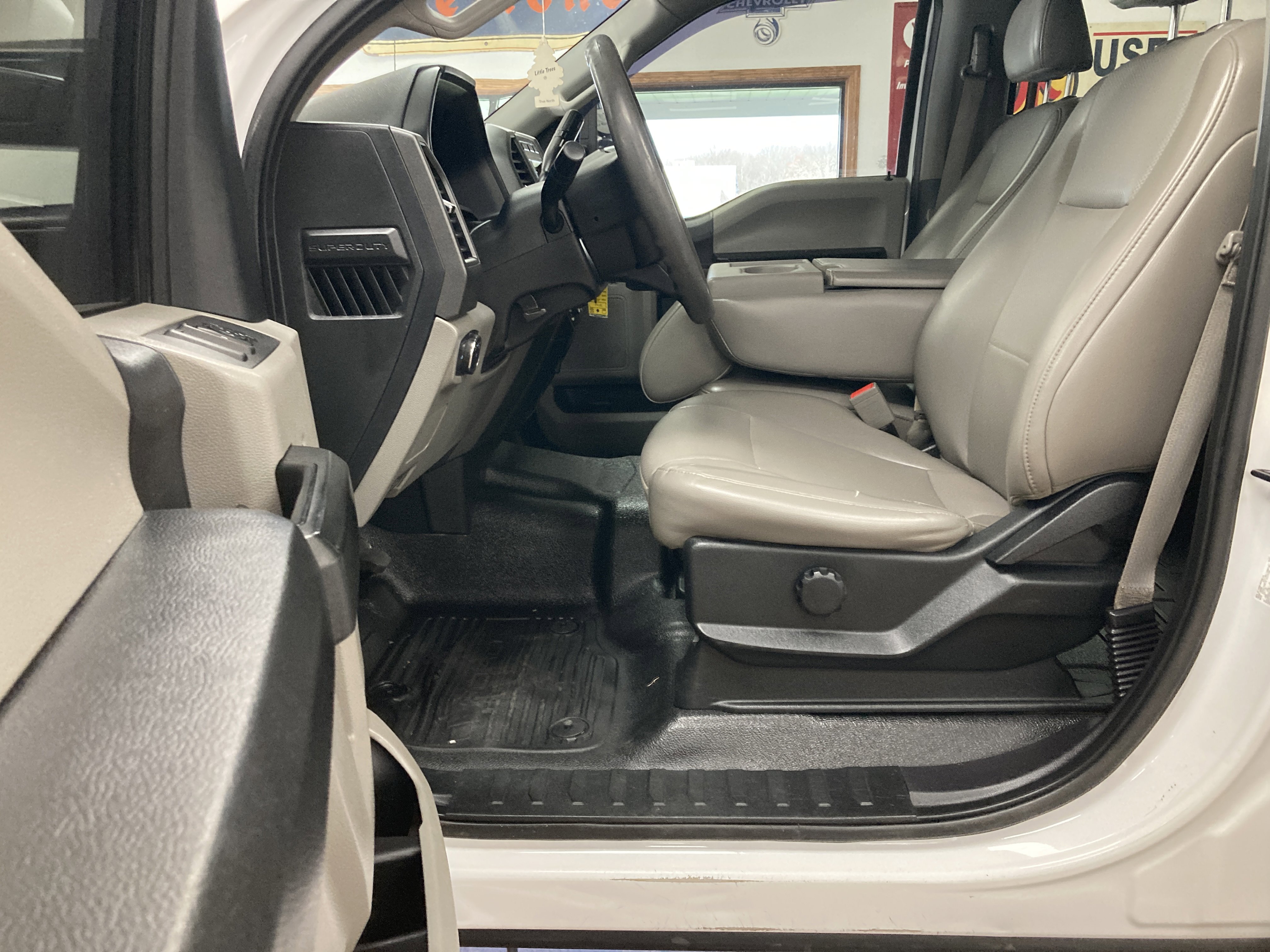 Used 2019 Ford F250 XL w/ Power Equipment Group image 11