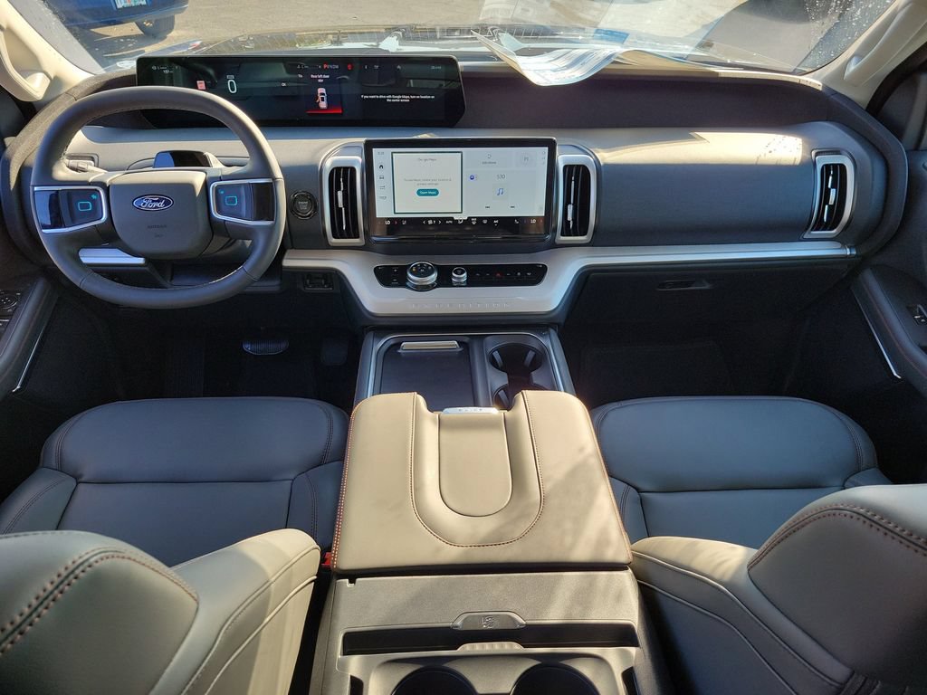 New 2025 Ford Expedition Active RWD image 18