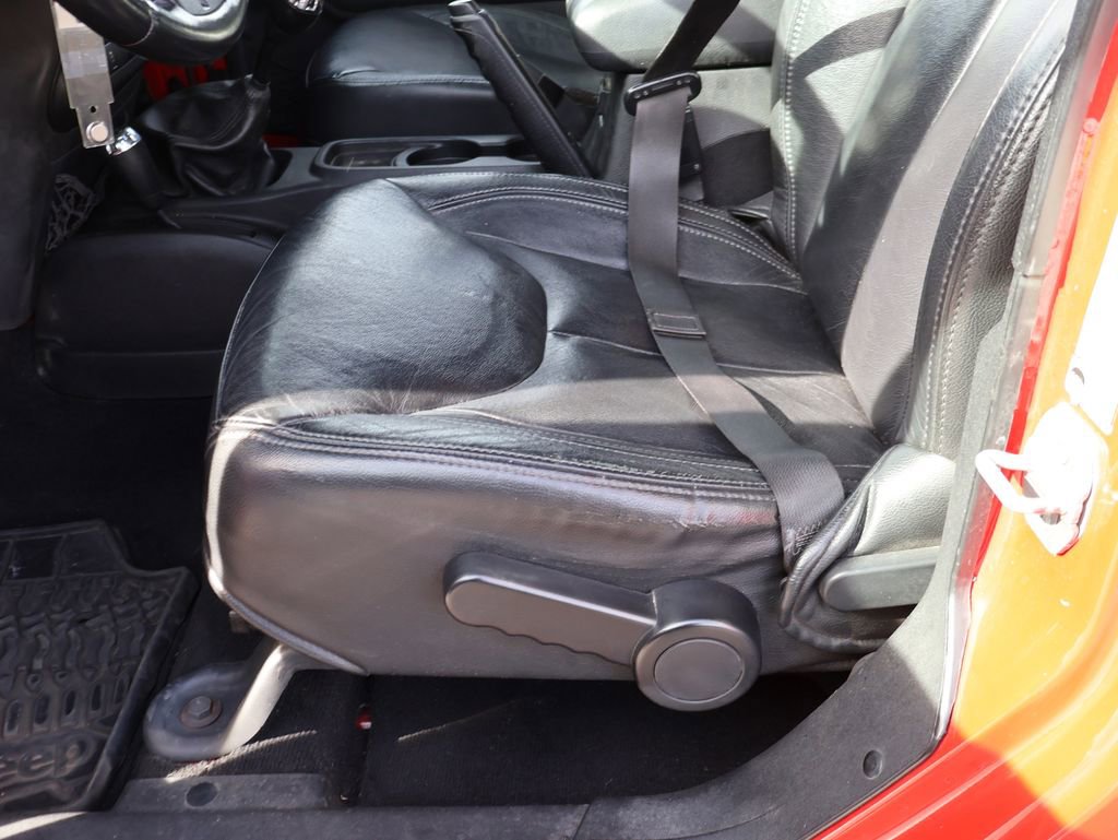 Used 2013 Jeep Wrangler Unlimited Sahara w/ Connectivity Group image 42