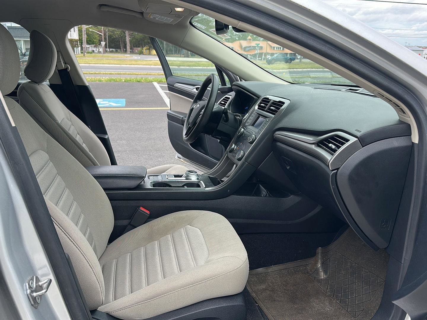 Used 2019 Ford Fusion S FWD image 12