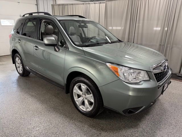 Used 2016 Subaru Forester 2.5i Limited AWD/4WD image 3