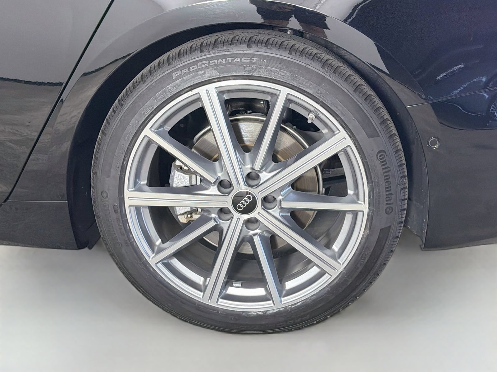 Certified 2025 Audi A6 Premium Plus w/ Premium Plus Package AWD/4WD image 33