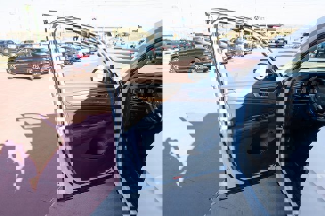 New 2026 Volkswagen Atlas SE image 11