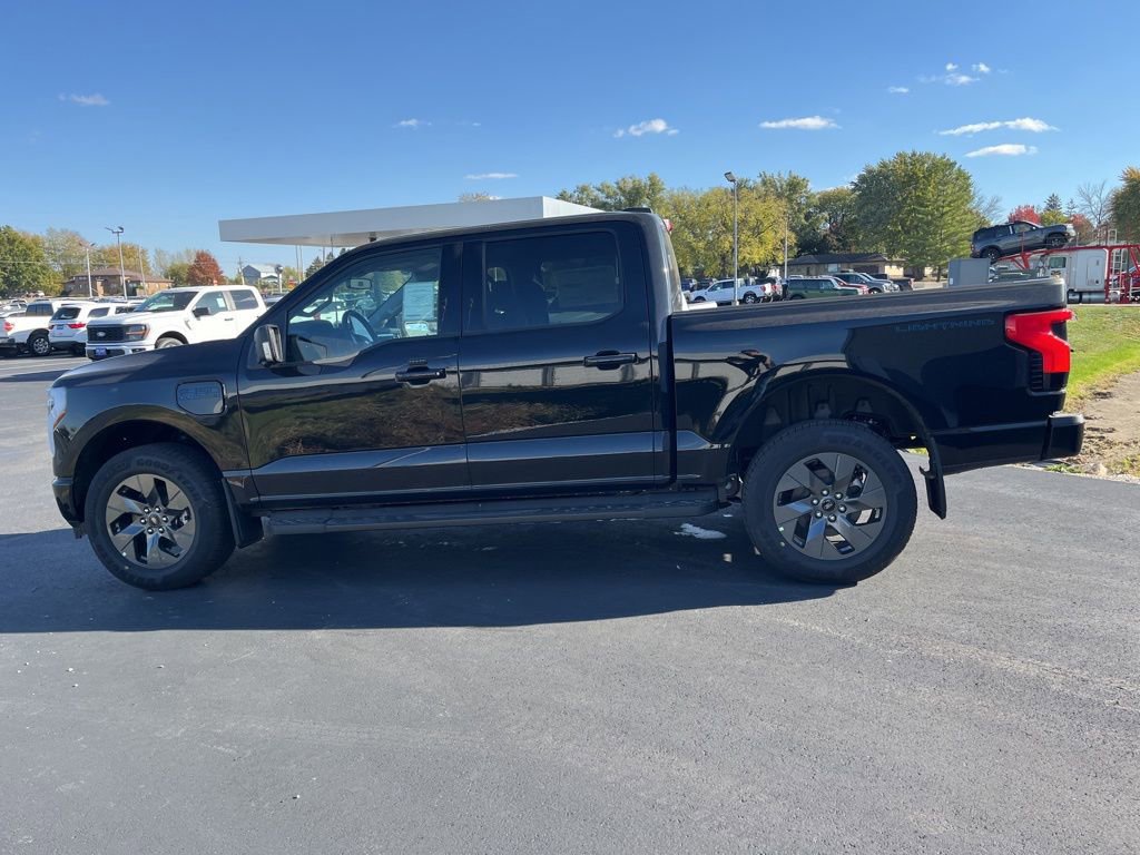 New 2025 Ford F150 Lightning Flash AWD/4WD image 6