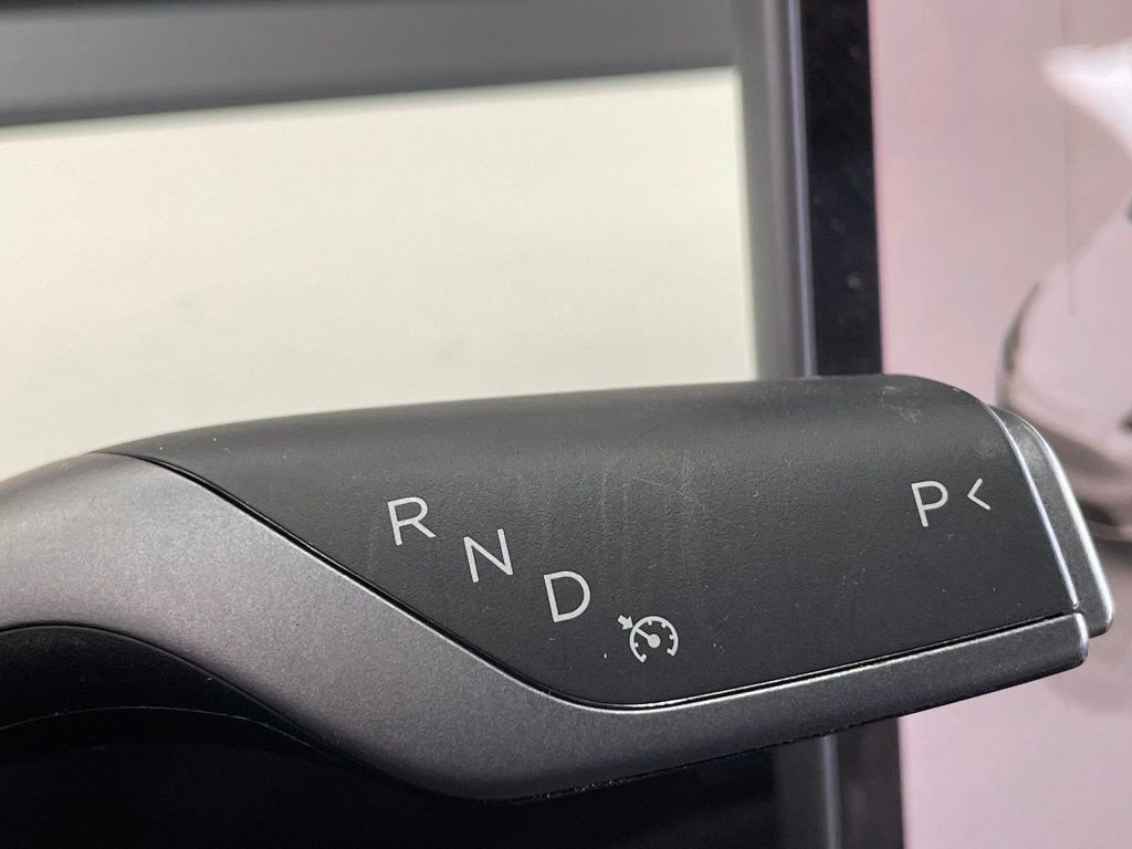 Used 2022 Tesla Model Y Performance image 28