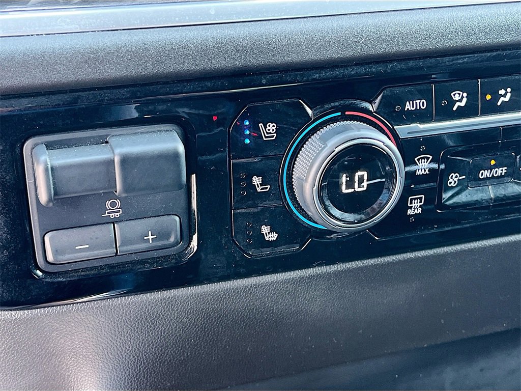 Used 2024 Chevrolet Silverado 1500 LTZ image 21