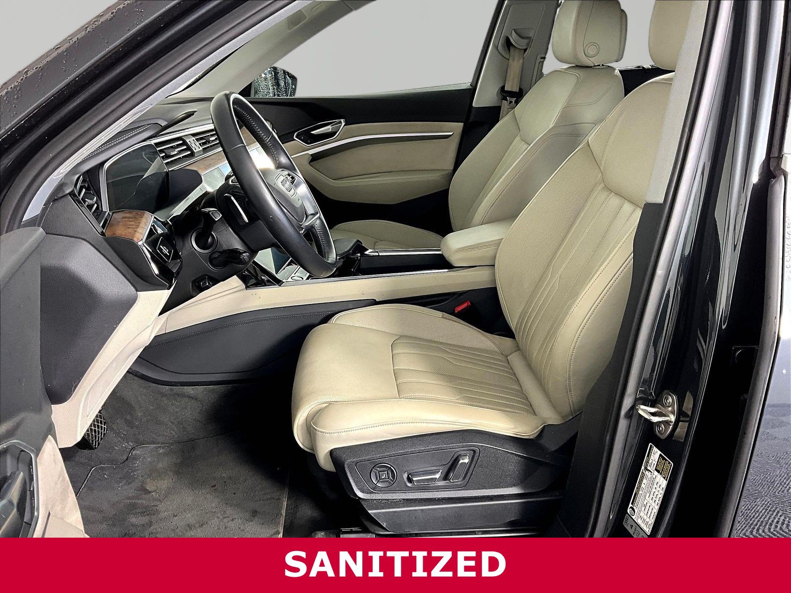 Used 2019 Audi e-tron Prestige AWD/4WD image 18