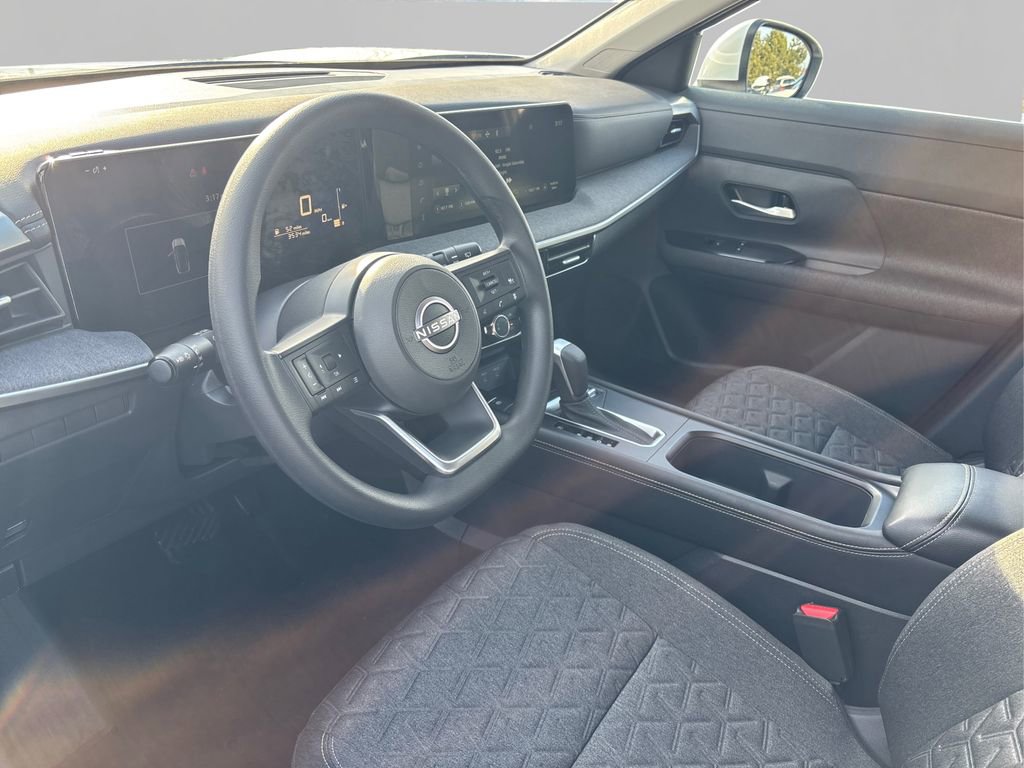 Certified 2025 Nissan Kicks SV image 9