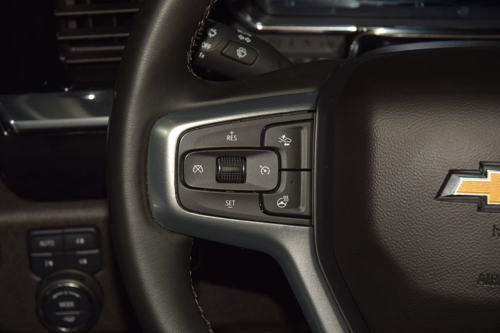 Used 2024 Chevrolet Silverado 2500 LTZ w/ LTZ Convenience Package AWD/4WD image 40