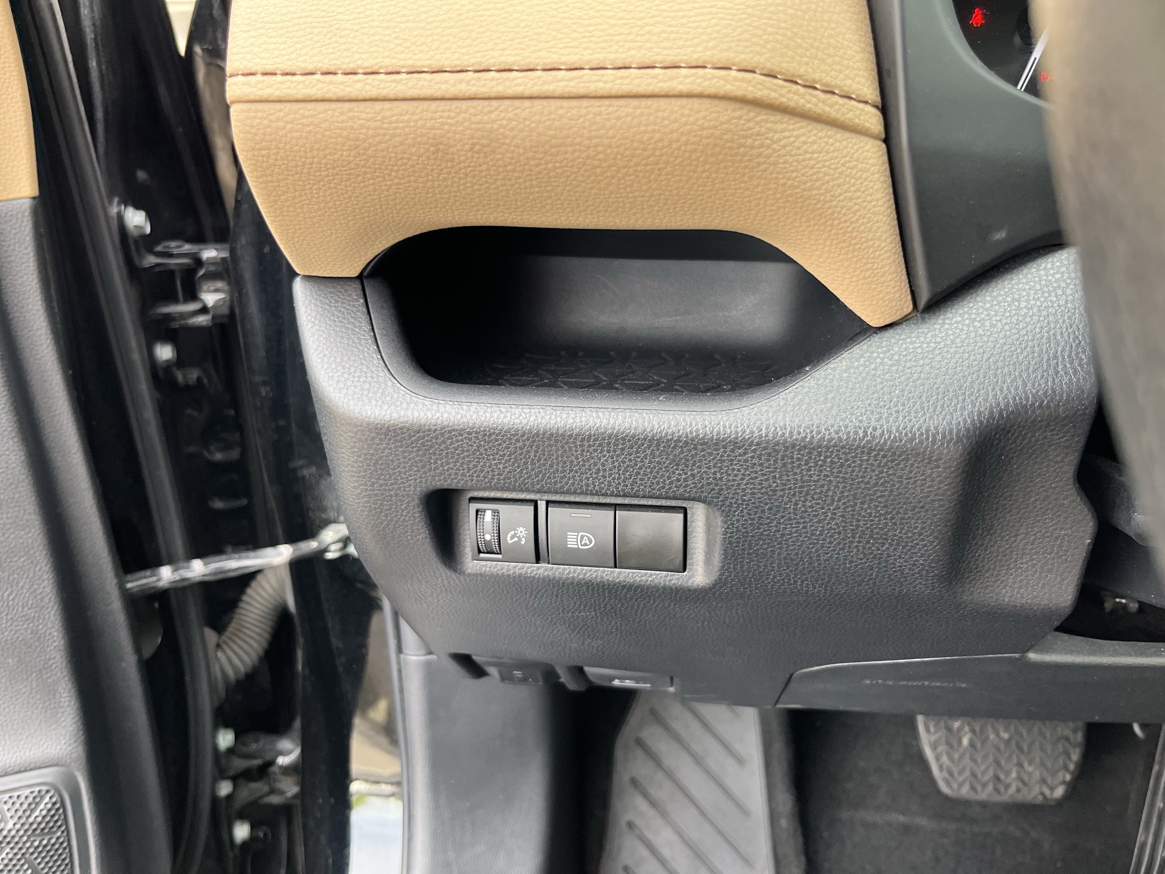 Certified 2024 Toyota RAV4 XLE AWD/4WD image 24