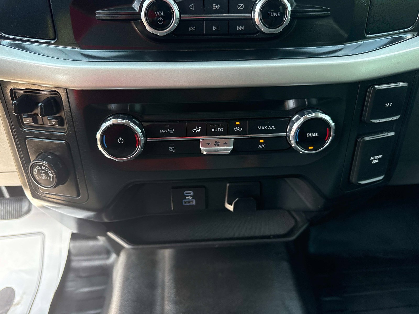Used 2022 Ford F150 XL w/ Trailer Tow Package RWD image 23