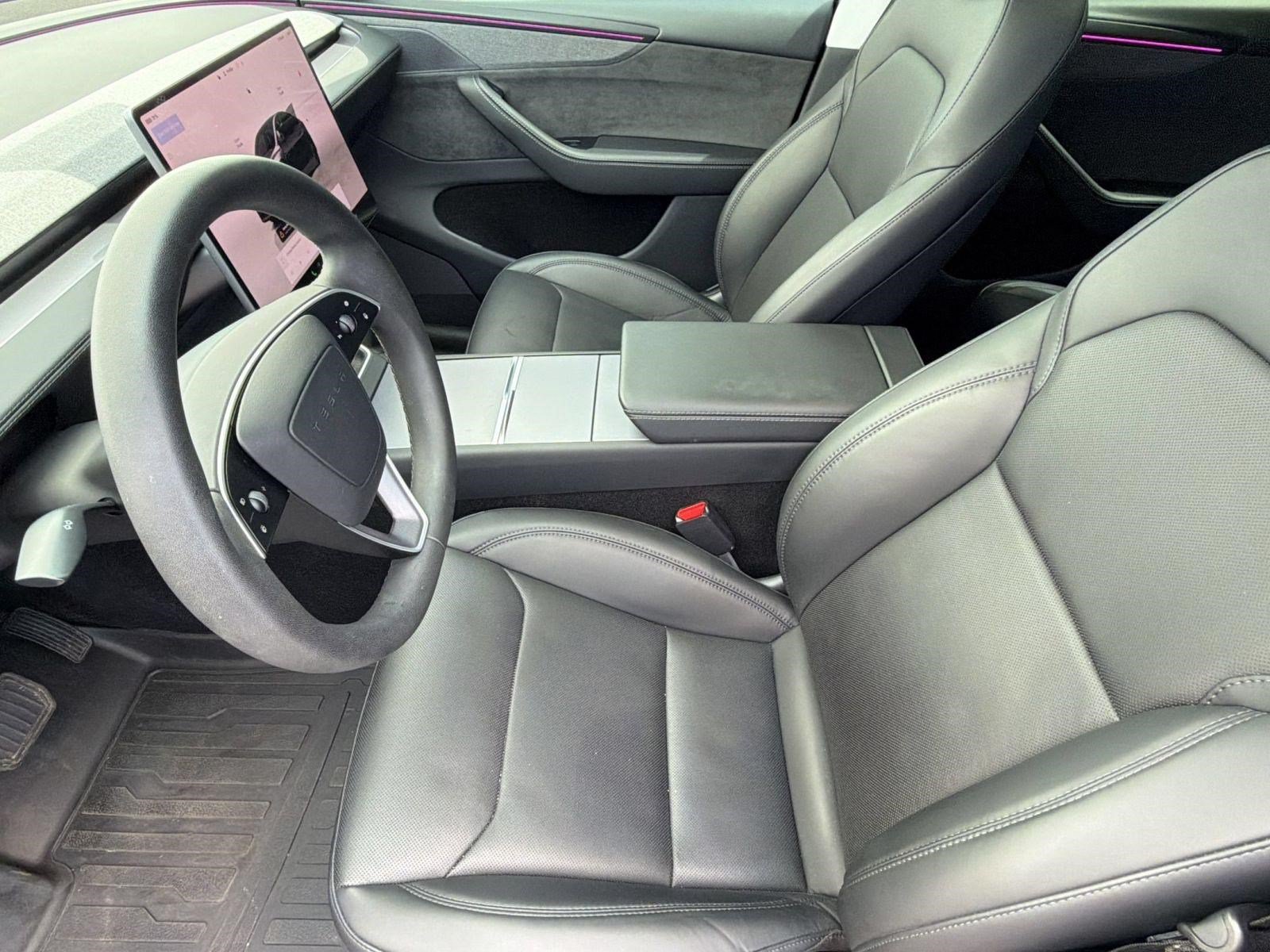 Used 2026 Tesla Model Y AWD image 5