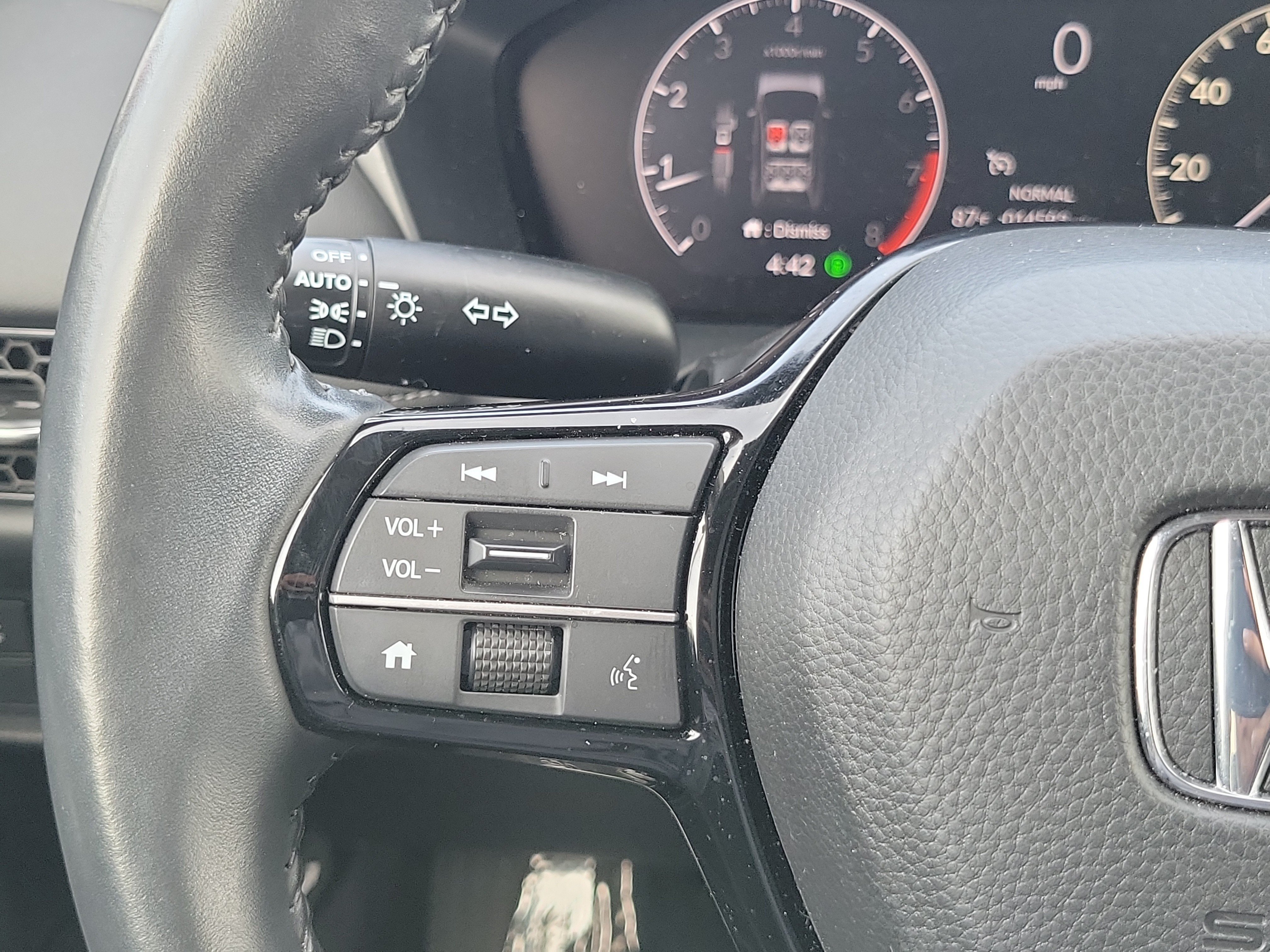 Certified 2024 Honda HR-V EX-L image 20