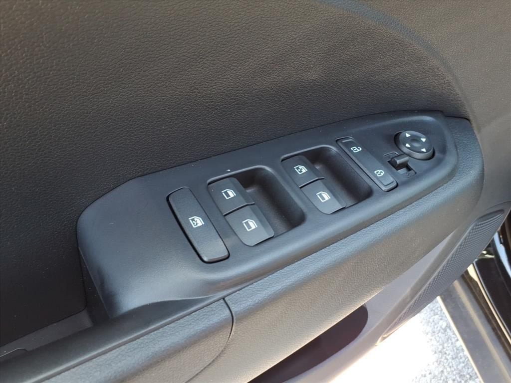 New 2026 Hyundai Venue SEL FWD image 14